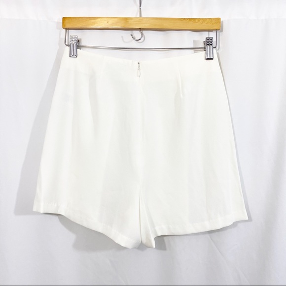 NEW Cupcakes and Cashmere Rummer Lace Up Shorts - Picture 6 of 12